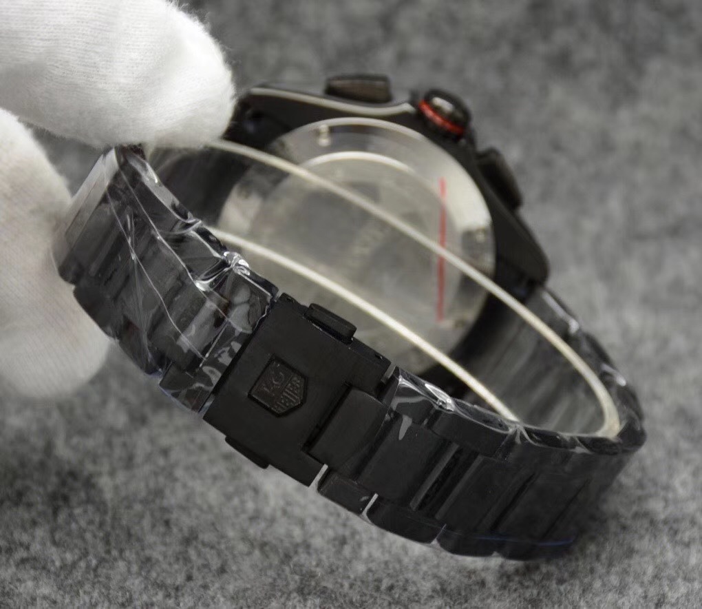 Replica TAG Heuer Quartz Movement Watch 44mm detail